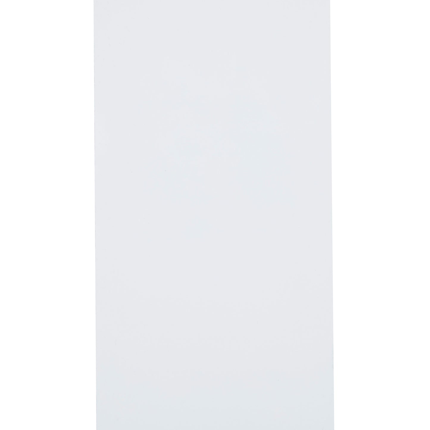 Eine glatte, senkrechte weiße Fläche - ideal zum Testen des Scotch® Extremium™ INVISIBLE Hochleistungs-Klebebandes (20 m x 48 mm, 1 Rolle) der 3M Deutschland GmbH. Die Beleuchtung ist gleichmäßig und das Bild ist innerhalb eines weißen Rahmens zentriert.