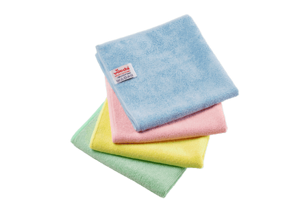 Quatre chiffons en microfibres Vileda Professional r-MicroTuff Swift empilés, de couleur bleue, rouge, jaune et verte.